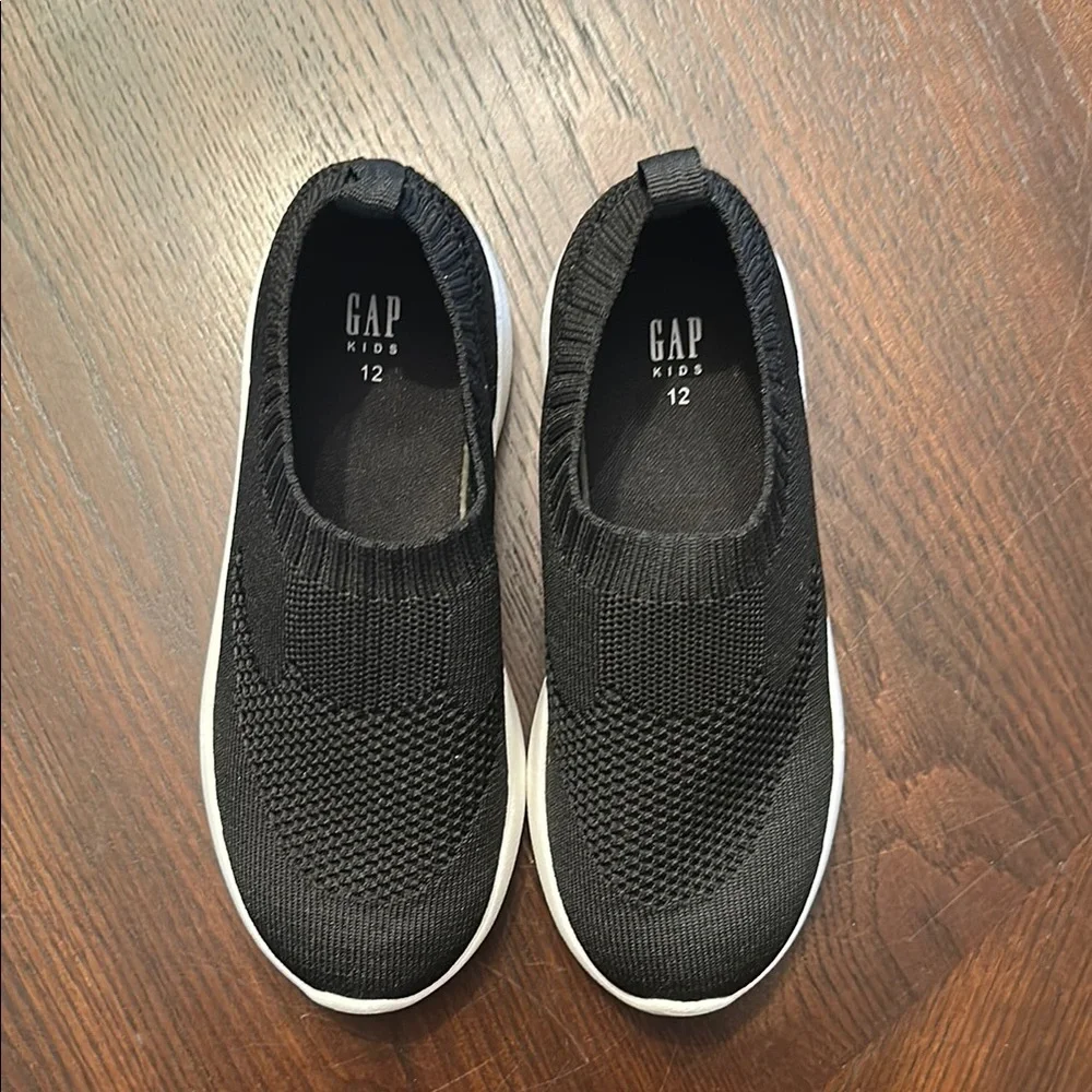 GAP Kids Slip On Sneakers Black Toddler Size 12 Lightweight